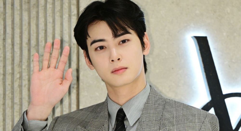 Cha Eun Woo Shocks Fans by Turning Down Hong Sisters' Project to Star in His First Lead Role