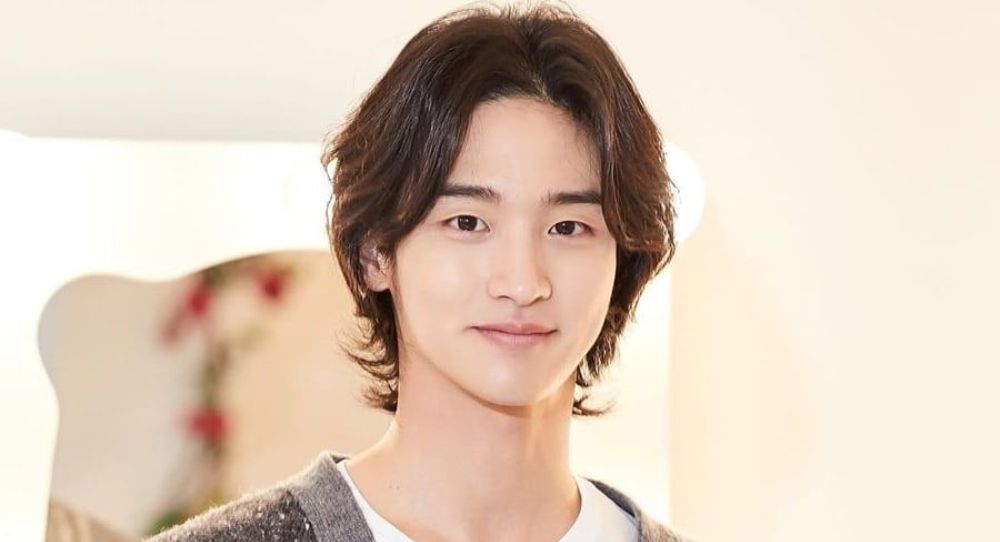 Actor Jang Dong Yoon stuns with honest talk about failing to graduate college for 10 years while building his career