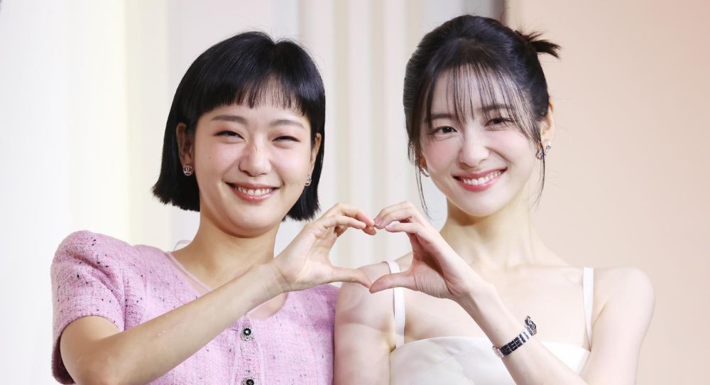 Kim Go Eun praises Park Ji Hyun’s acting and reveals touching gifts she received from her while filming in winter