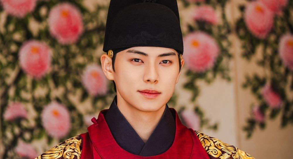 Lee Chae Min is everywhere right now as brands and dramas fight for him after breakout role in ‘Bon Appétit, Your Majesty’