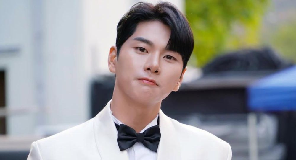 Lee Yi Kyung’s accuser reveals their own SNS account and insists “I’m not doing this for money” while promising more evidence soon