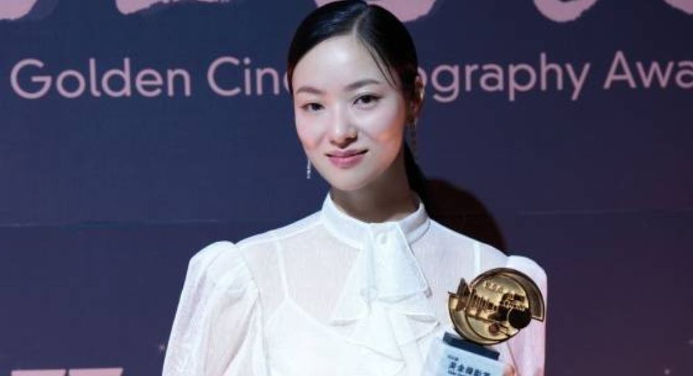 Jeon Yeo Bin wins Best Actress at Golden Cinematography Awards for ‘The Black Nuns’ and shares touching words about becoming a good actor