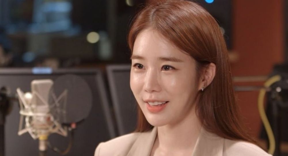 Yoo In Na praised again for her generosity — staff reveal she personally gave cash gifts to everyone on set during the holidays