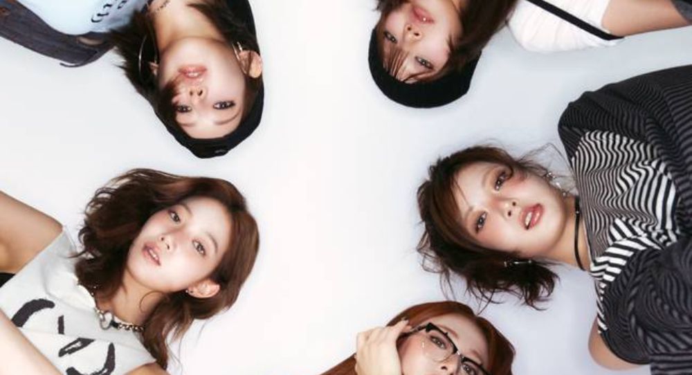 LE SSERAFIM shock fans with “Spaghetti” setting their longest run ever on the U.K. charts