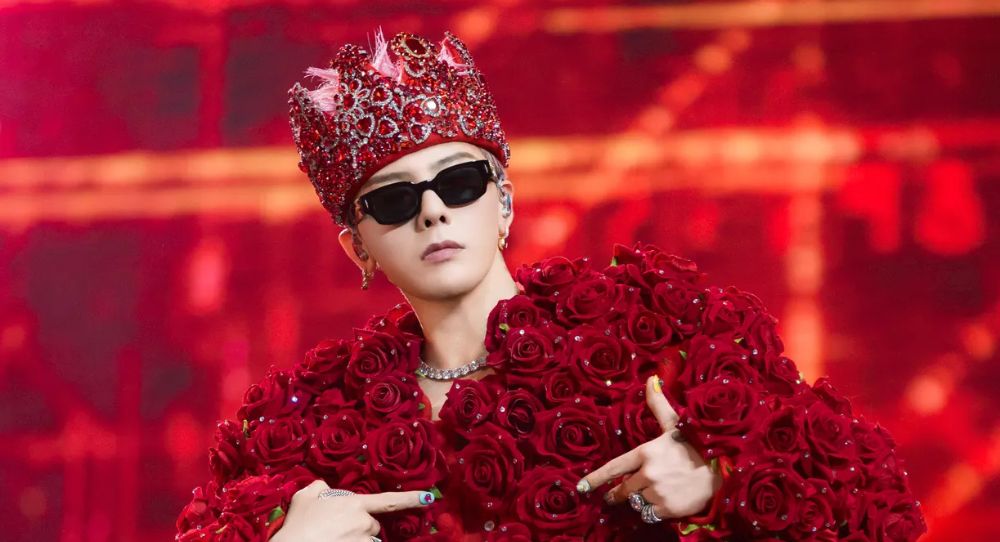 G-Dragon stuns the world as he is named one of the 21st century’s best dressers by U.S. Complex, the only Asian on the list