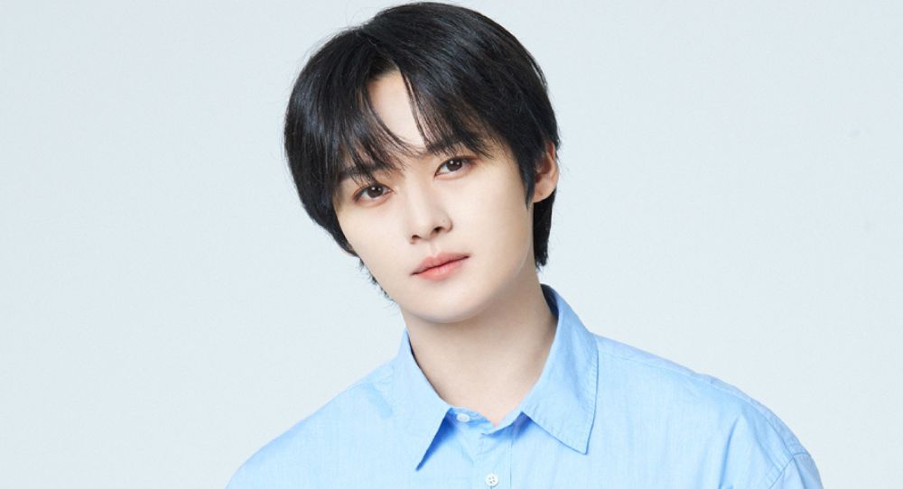 Stray Kids Lee Know spotted in wheelchair after hurting ankle during MAMA performance in Hong Kong