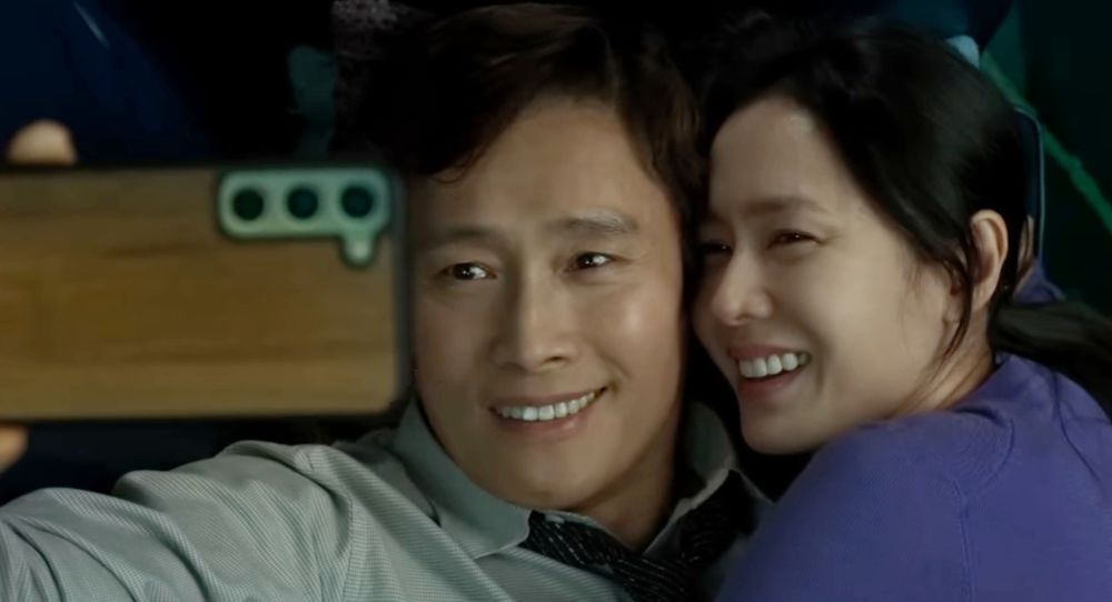 Park Chan Wook’s film 'No Other Choice' faces setback after missing out at Critics Choice Awards, raising attention ahead of Golden Globes and Oscars