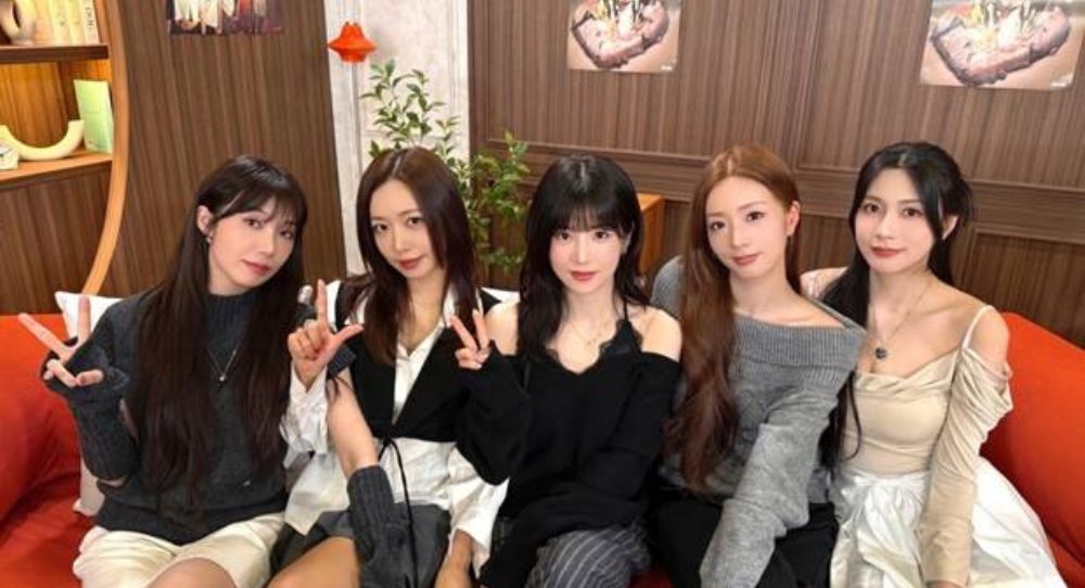 Apink dominates music charts with 11th mini album ‘Re : Love’ as 15th anniversary comeback kicks off in style