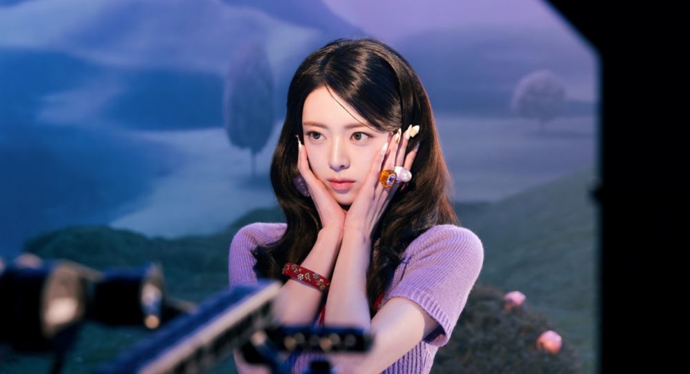 ITZY’s Yuna proves her solo power immediately as ‘Ice Cream’ hits No. 1 on daily charts and the music video surges on global YouTube rankings