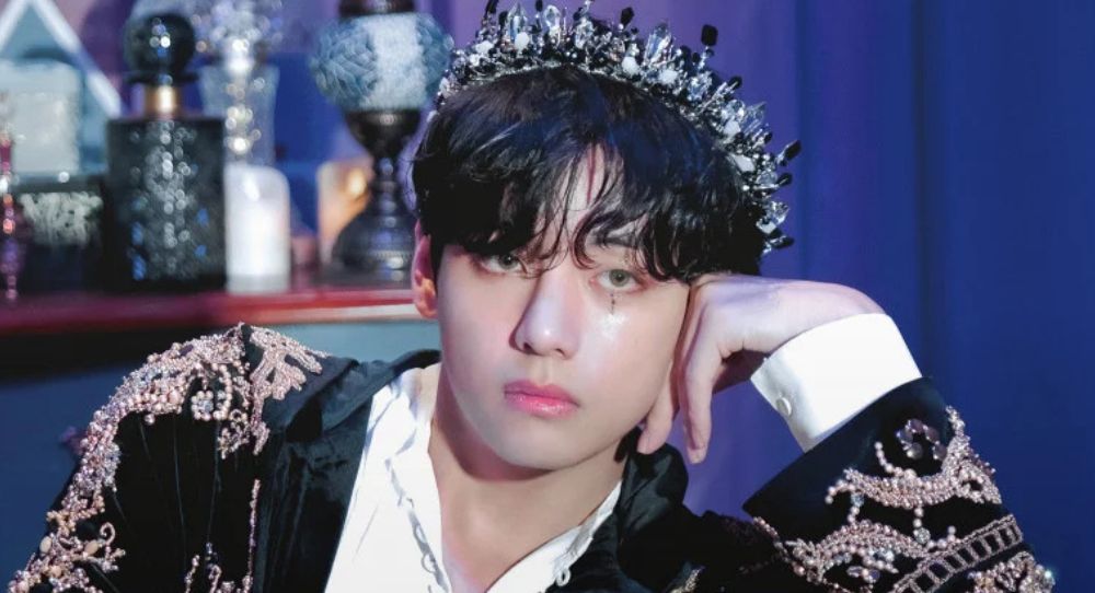 BTS V dominates Japan with 257 weeks at No. 1 in idol rankings and earns the title “star of Japanese celebrities”